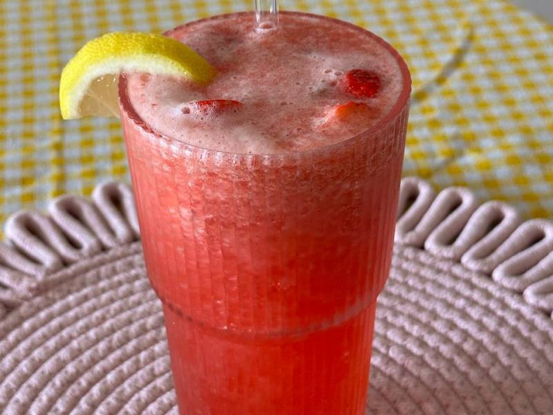 Strawberry Earl Grey Spritz (Sugar-Free, No&nbsp;Alcohol)